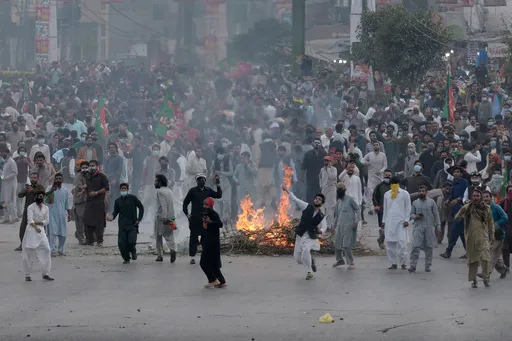 巴基斯坦前總理「長征」遇槍擊 政局回穩希望破滅