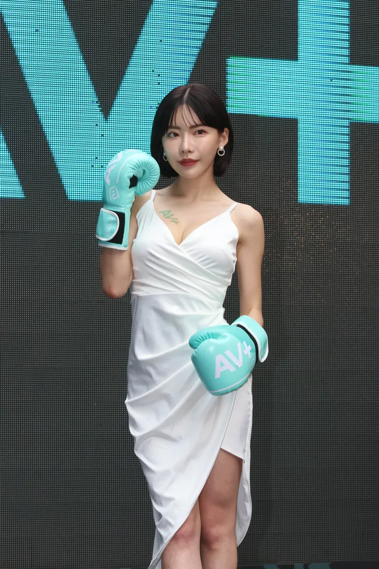 深田詠美對拍AV樂在其中，也希望粉絲看得開心。彭欣偉攝