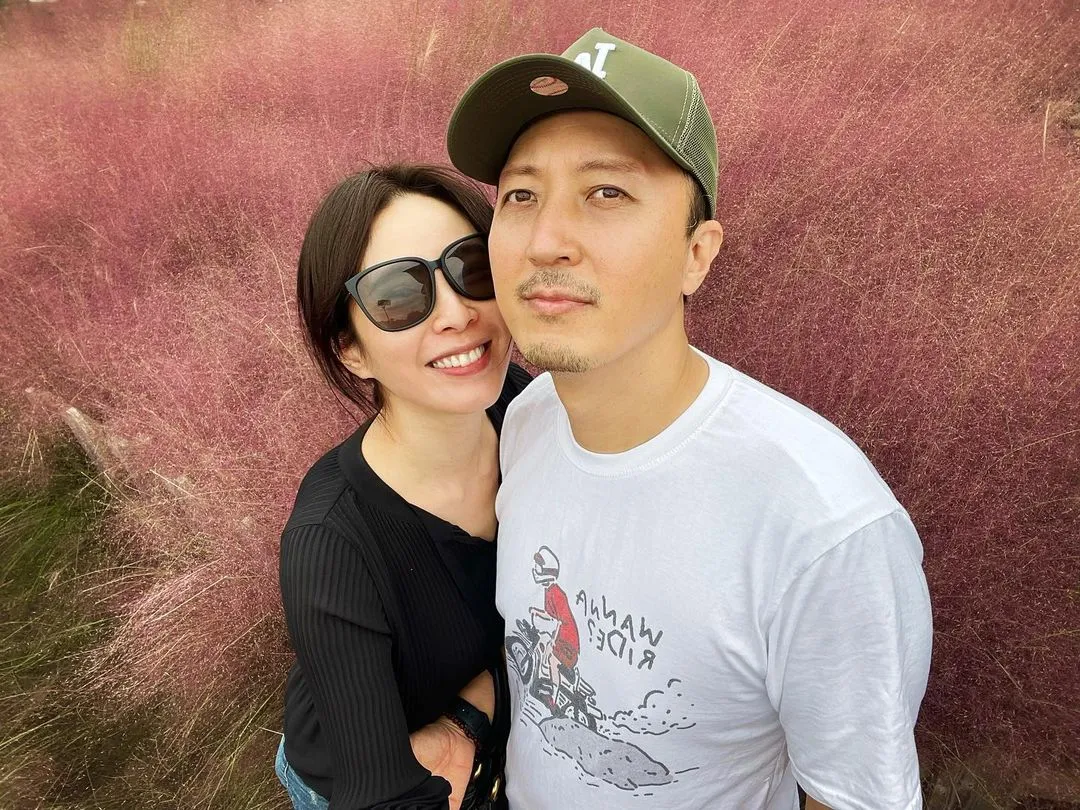 天心(左)與金榮敏結婚6年來感情始終濃烈甜蜜。翻攝skyheart1111 IG