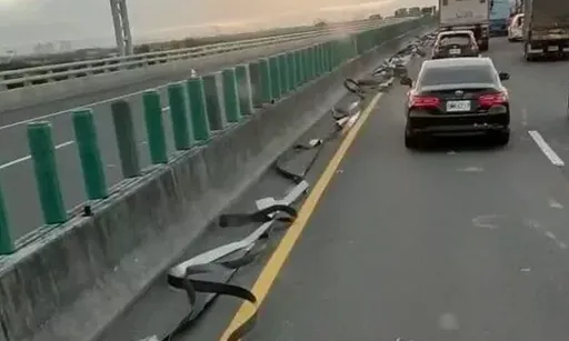 散落物頻釀二次事故!快速公路12/1起收處理費 每30分鐘收3千