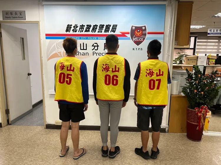 3名少年被警方逮捕。翻攝畫面