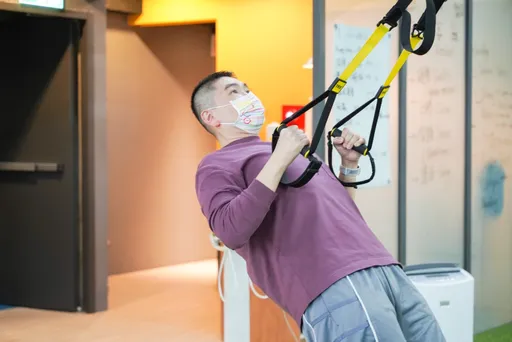 基隆雨多民眾難運動 照顧市郊!謝國樑提倡社區健身中心