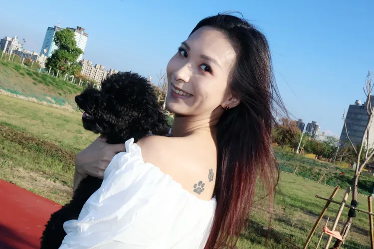 林言臻長相甜美，她告訴記者很多同事都說她像葉倩文。張喆喜攝