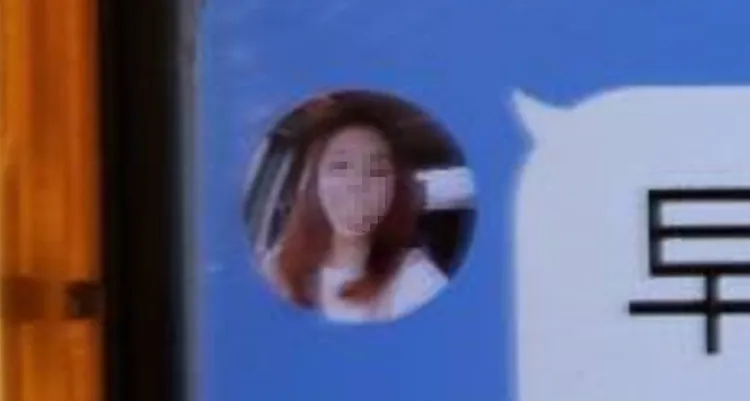 一頭長髮、長相清純的女網友對羅男噓寒問暖，展開愛情攻勢。讀者提供