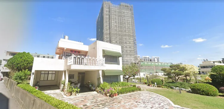 建設題材炒熱頭份房市，其中文發路的房價翻漲，屋齡新穎者基本站上2字頭，圖為預售案「文山1號苑」。翻攝Google map