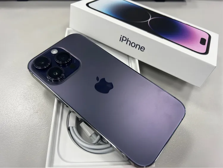 因缺貨使iPhone 14 Pro Max（256GB）單機銷量下降43%幾乎腰斬。業者提供