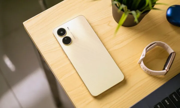 最新入門4G手機Y16，主打免五千就能無痛入手，單機銷量較上月倍數成長。業者提供 