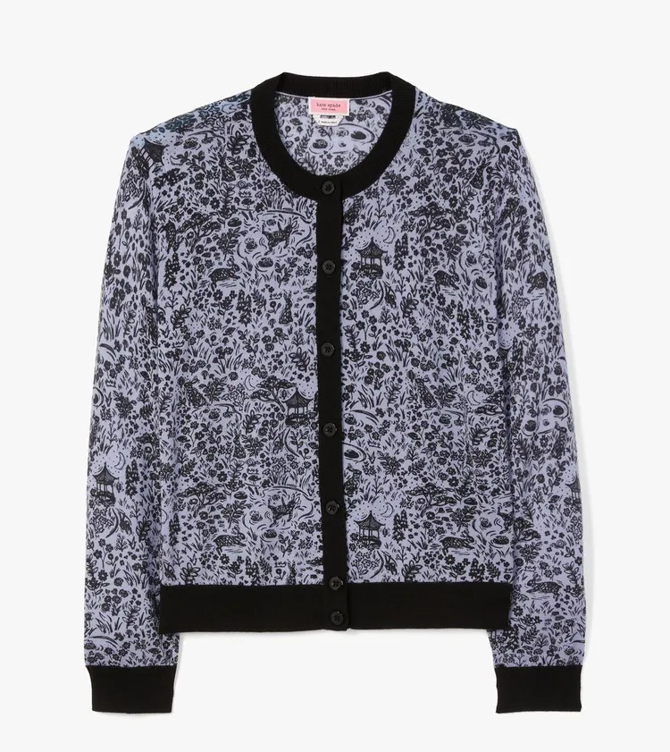 兔年限定針織外套，1萬1000元。品牌提供