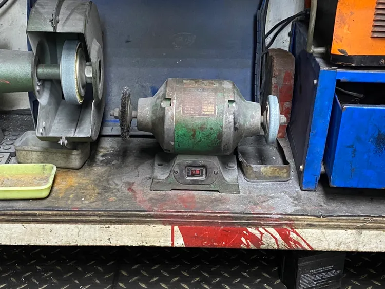 警方查獲的改造槍彈工具。讀者提供