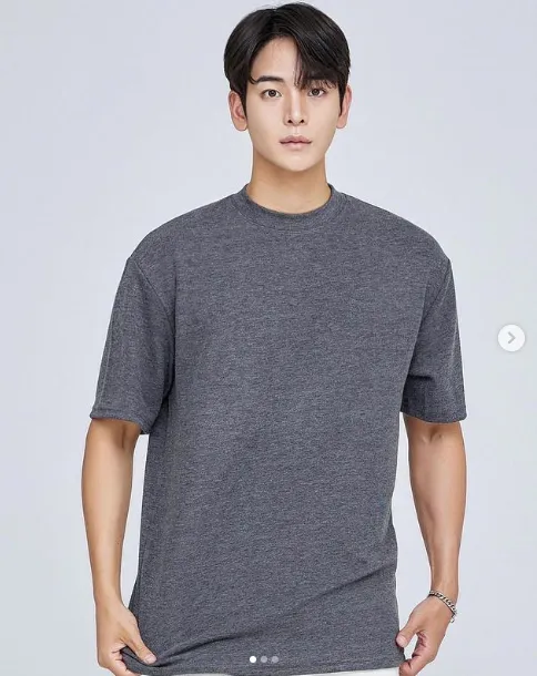 男成員崔鍾宇被說像「臉蛋天才」車銀優。翻攝自崔鍾宇IG