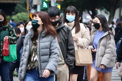 今晚這幾區探10°C！明起北台灣濕冷到元旦　一圖掌握雨區變化