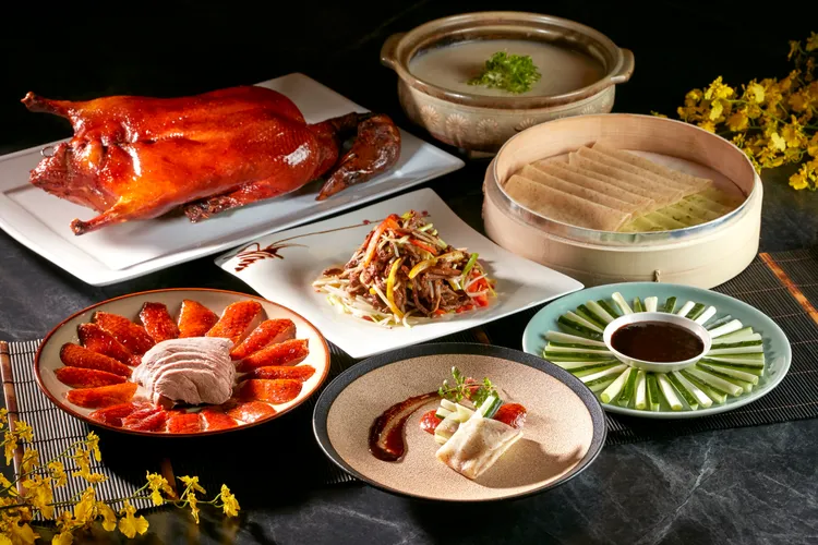 寒舍食譜廣式黃金片皮鴨三吃。台北寒舍艾美酒店提供