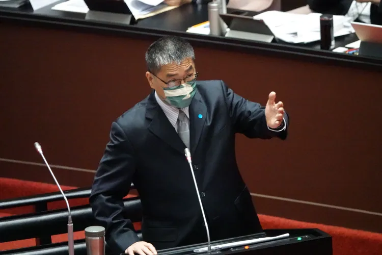 徐國勇立法院會接受質詢畫面。資料照片