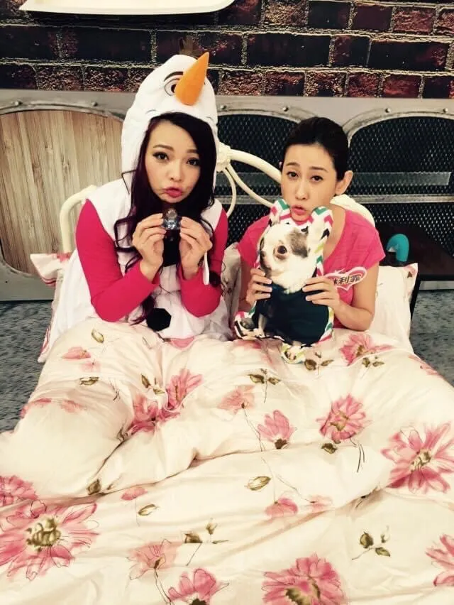 林利霏（右）和小甜甜是多年好友。翻攝林利霏臉書
