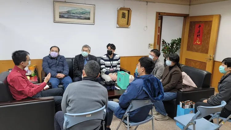 第一大隊與新北聯醫共同討論緊急醫療網。新北市消防局提供