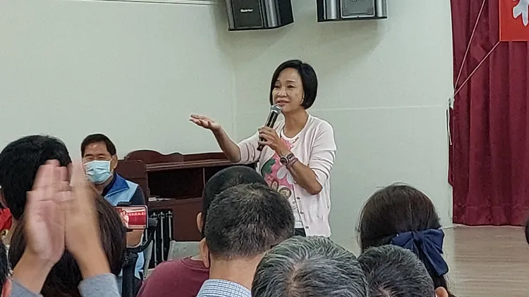 柯志恩說會利用半年、甚至1年時間謝票。凃建豐攝