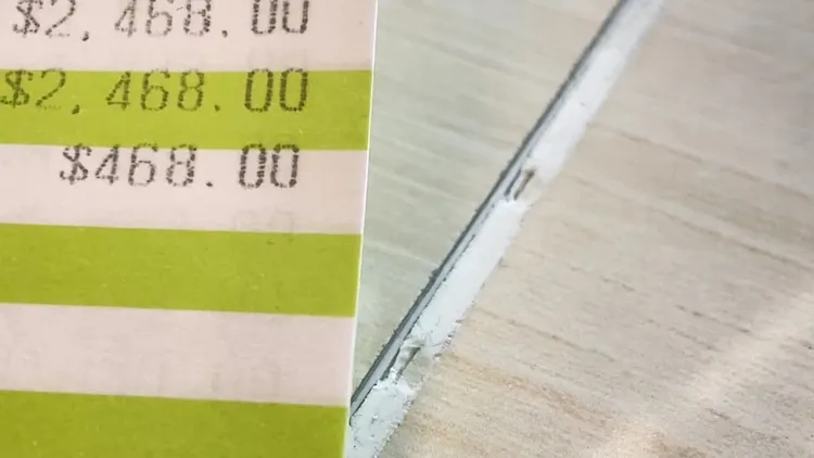 林男進入台鐵工作五年多，存款僅468元。孫英哲攝