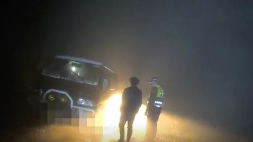 小關山縱走5男2女受困林道冷吱吱 能見度2公尺!警冒險救援