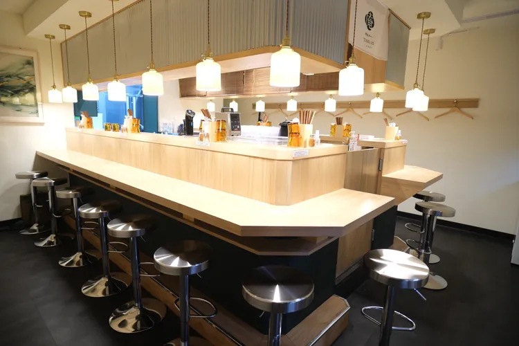 繼通庵熟成咖哩之後，推出通庵烏龍麵素麵專賣店，座位不多，假日正餐時段來可能得稍微候位。陳志淵攝