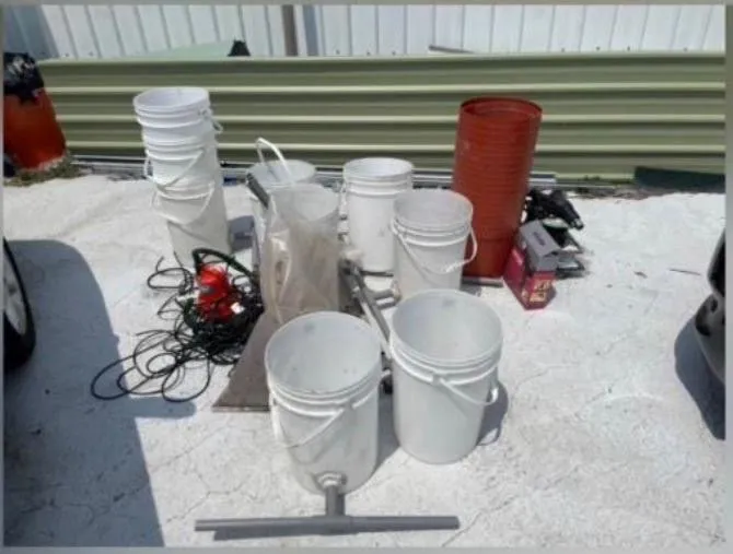 另起獲栽植、製毒工具一批。讀者提供