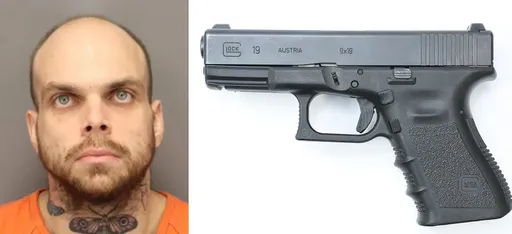 渣男痛毆懷孕女友 路人掏槍制止秒變龜孫子