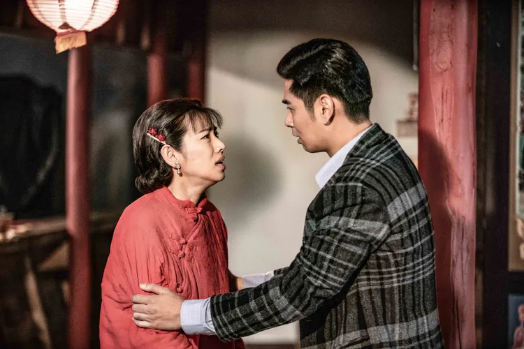 米可白（左）劇中與楊子儀原本婚姻幸福，卻因借腹生子三角戀產生忌妒。公視、禾豐製作提供