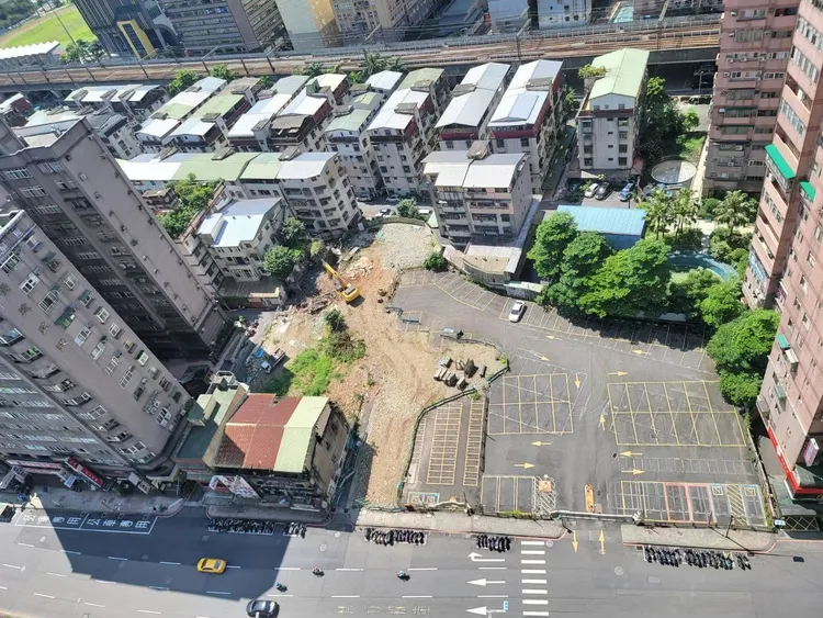 汐止大同路二段公辦都更案，目前已完成拆除。市府提供