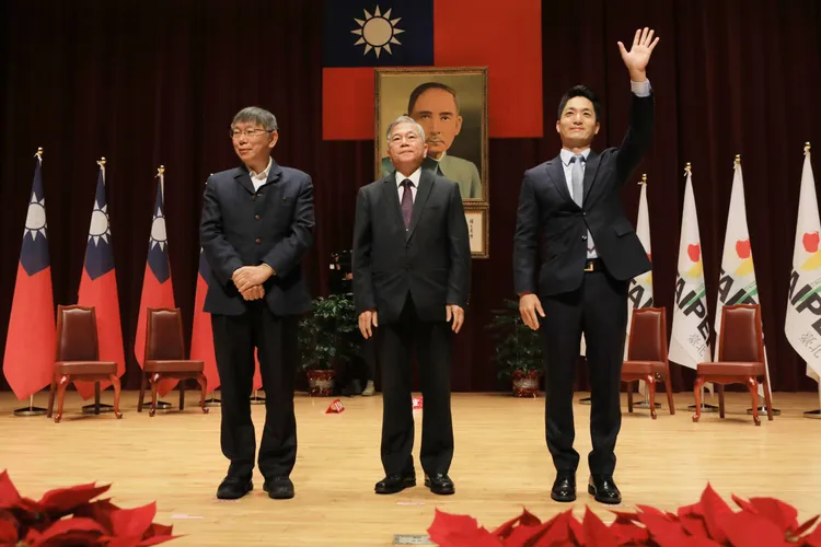 前北市長柯文哲(左)、現任北市長蔣萬安(右)。莊宗達攝