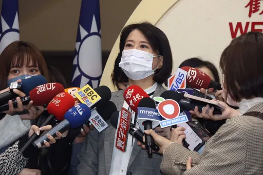 吳怡農稱每年出席民權國小校慶　王鴻薇狠酸：平常看不到、選舉才報到