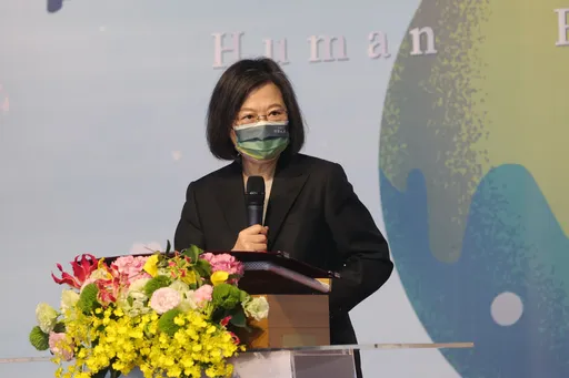 历史伤痛不会自动平复　蔡英文吁挖掘真相「让台湾进步」