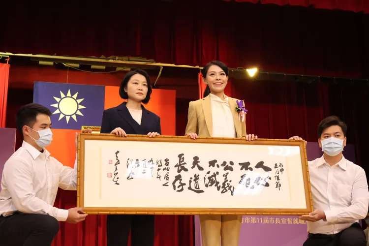 高虹安表示，希望由她開始啟動正向循環，也盼望未來媒體能自律且公正依實報導。黃羿馨攝