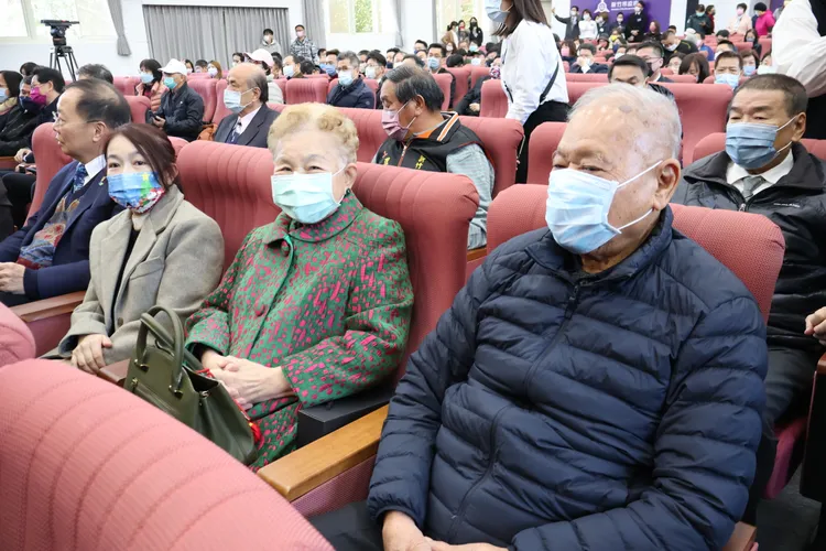 柯文哲爸爸、媽媽也一同出席高虹安就職典禮。黃羿馨攝