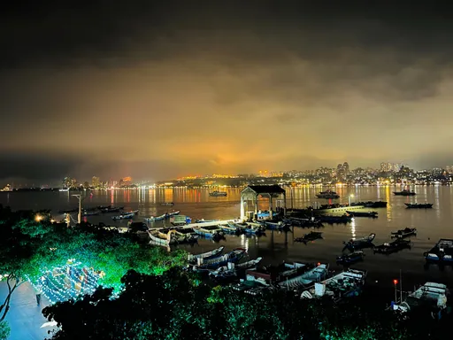 聖誕跨年不人擠人　八里左岸浪漫過節