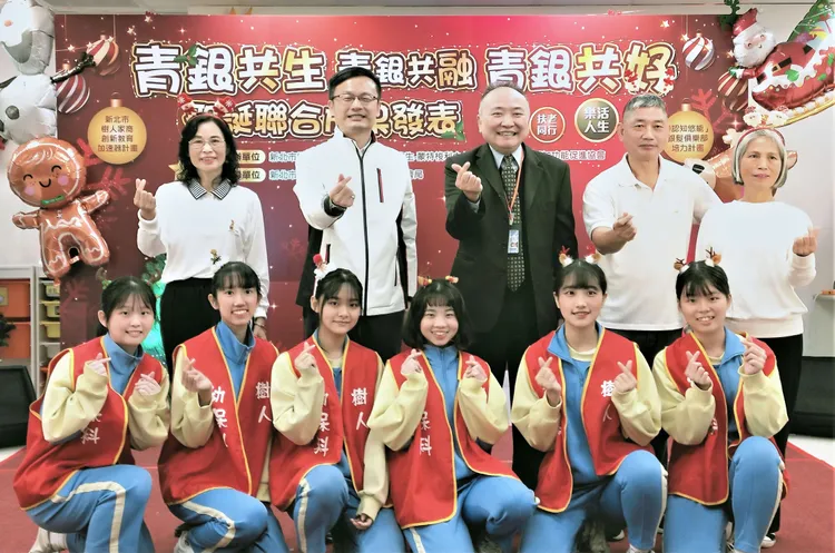 現場人員大合照。新北市府提供