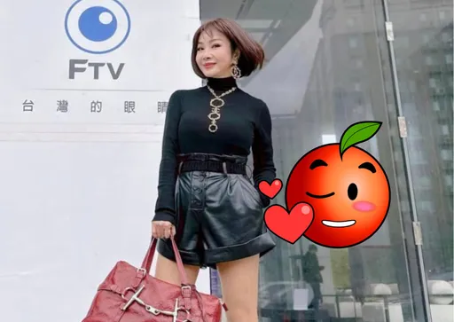 陳美鳳 #ootd 不把寒流放眼裡 皮短褲紅馬靴最辣歐巴桑