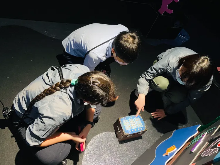 海科館舉行時下最夯的密室逃脫。翻攝畫面