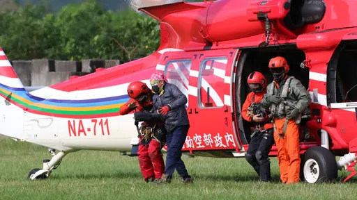 寒流來襲挑戰北三段縱走 登山客失溫空勤馳援救回