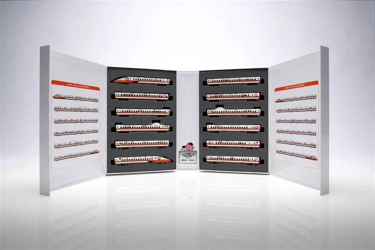 高鐵推出彩繪列車限定珍藏版模型，限量300組。業者提供
