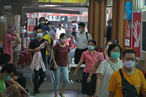 中國疫情爆炸！公衛大老估「春節後5.5億例」　最高210萬人死亡