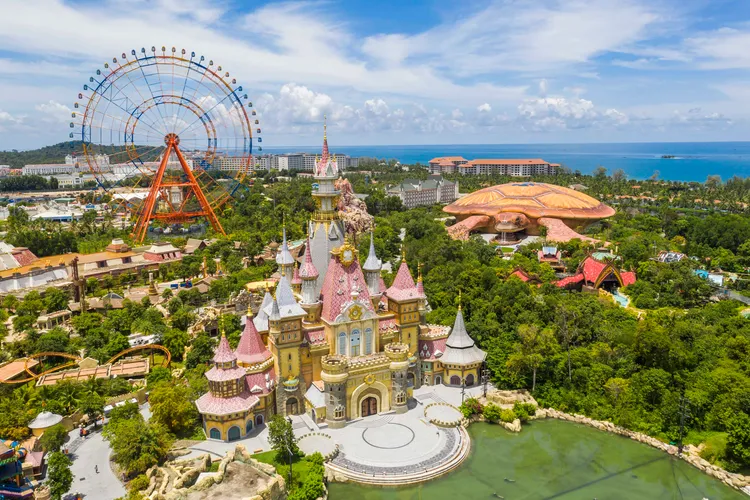 珍珠奇幻主題樂園有越南版迪士尼之稱。皇茶旅行社提供