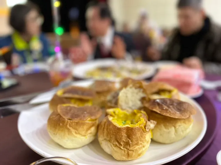 學生所製作的精緻料理。學校提供