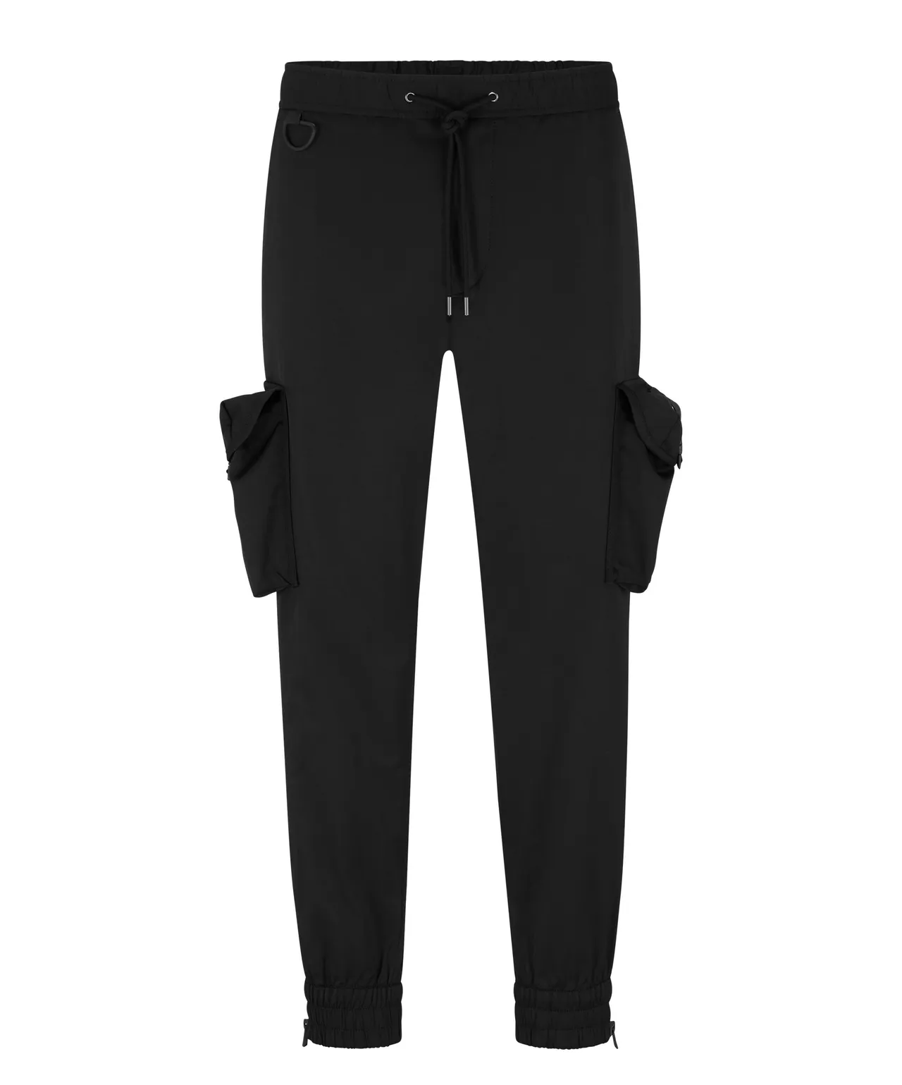 BOSS x Khaby聯名系列黑色機能性工作褲,8900元。品牌提供