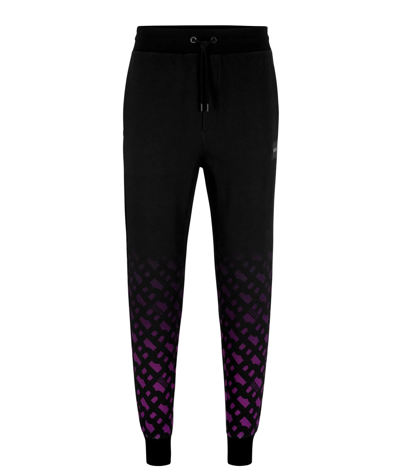 BOSS x Khaby聯名系列B-monogram印花運動長褲,8900元。品牌提供