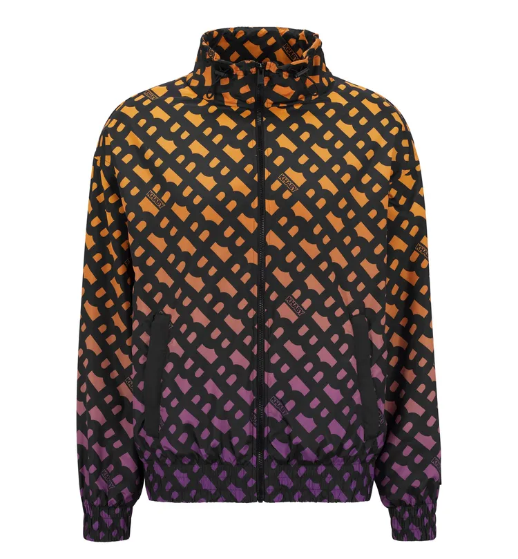 BOSS x Khaby聯名系列漸層B-monogram印花運動外套，1萬3400元。品牌提供