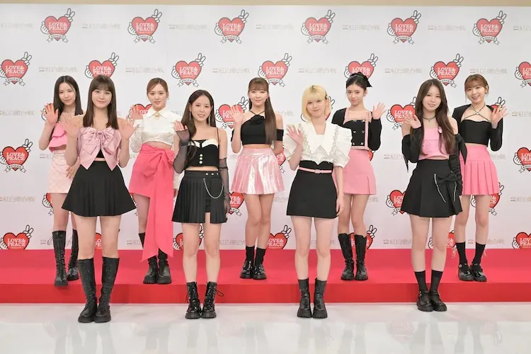 「NiziU」前天彩排《第73屆NHK紅白歌唱大賽》並受訪。翻攝NHK