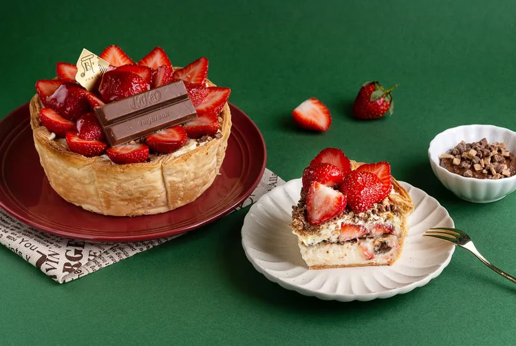 奇脆脆草莓派對起司塔售價808元。業者提供