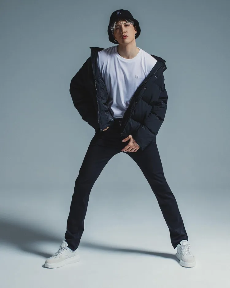 J.Sheon的「擺態」，擺的就是一種人生百態。翻攝jsheonofficial IG