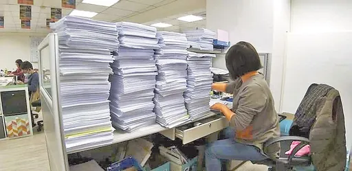 防疫險之亂|申訴民眾不滿 竟咒罵評議中心員工「祝你確診」