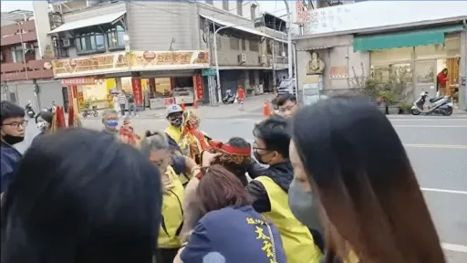 太子降駕賞女信徒巴掌!頭份太玄宮引公憤急滅火 今出面說明時間曝光