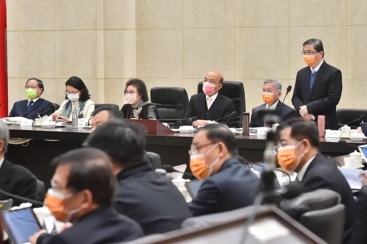 監察院陳菊今日帶隊至行政院並召開巡察會議。行政院提供